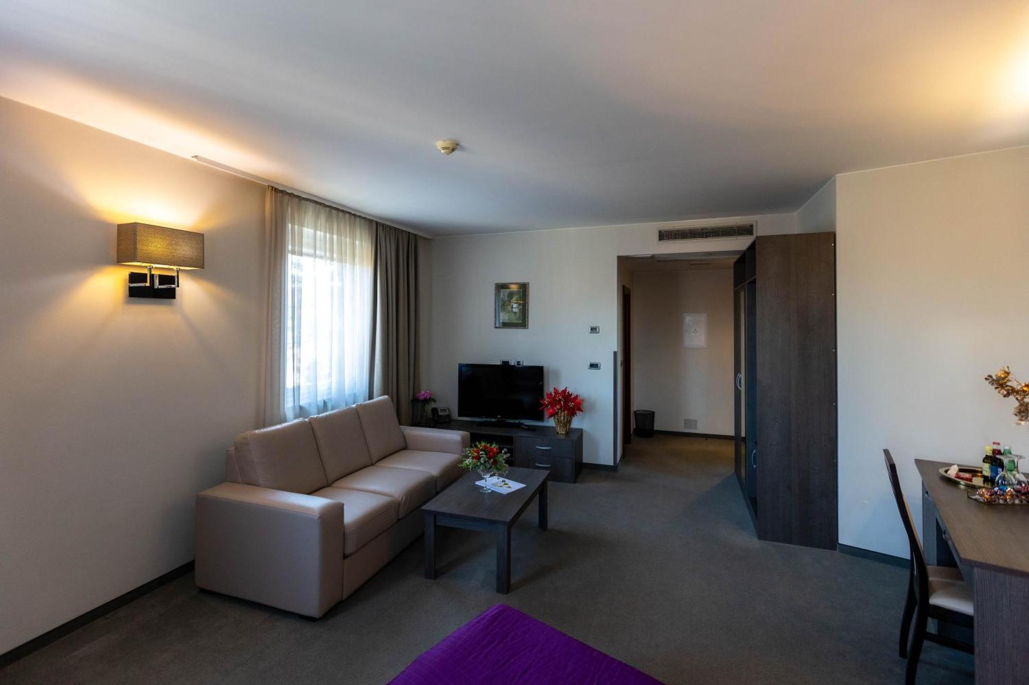 Art Hotel Slavonski Brod Dış mekan fotoğraf