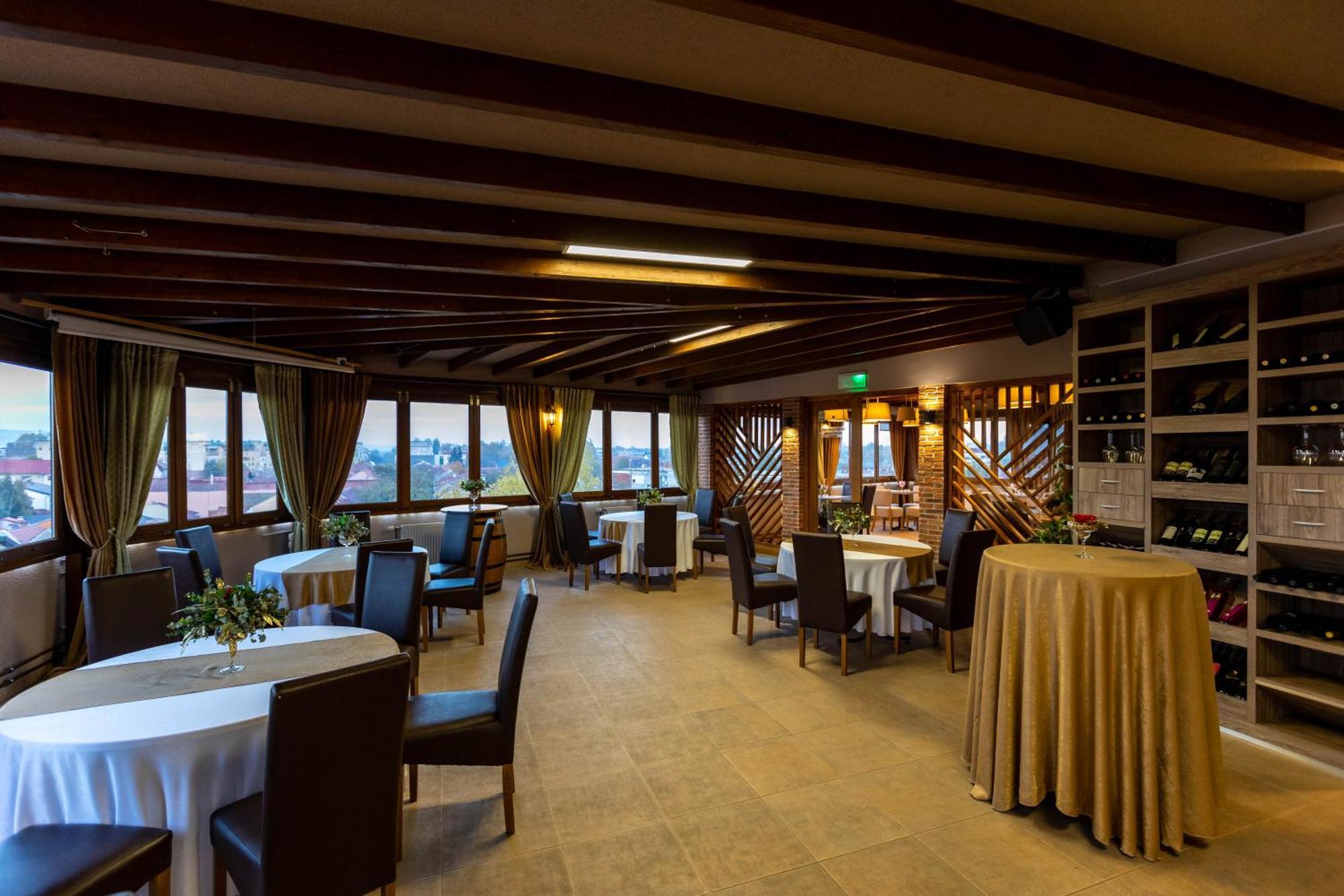 Art Hotel Slavonski Brod Dış mekan fotoğraf