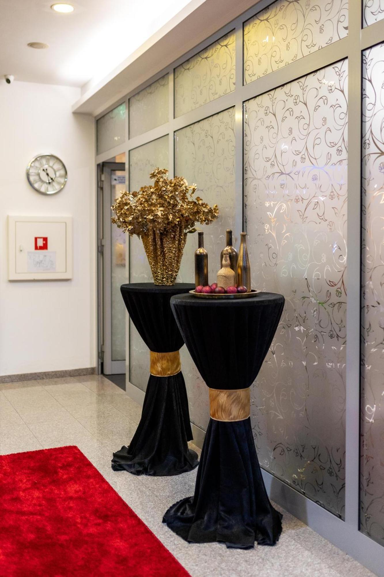 Art Hotel Slavonski Brod Dış mekan fotoğraf